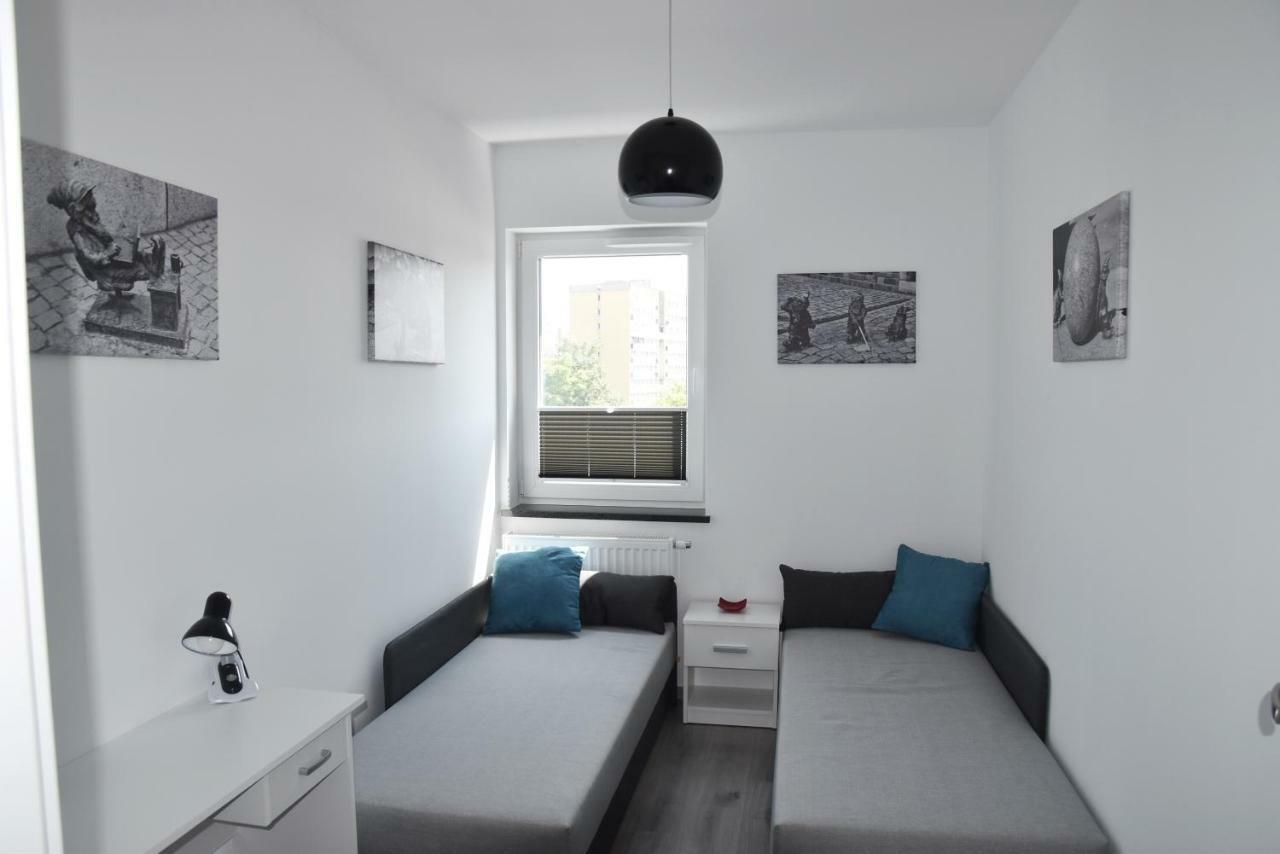 Apartament 102 G&W Apartment Вроцлав Екстериор снимка