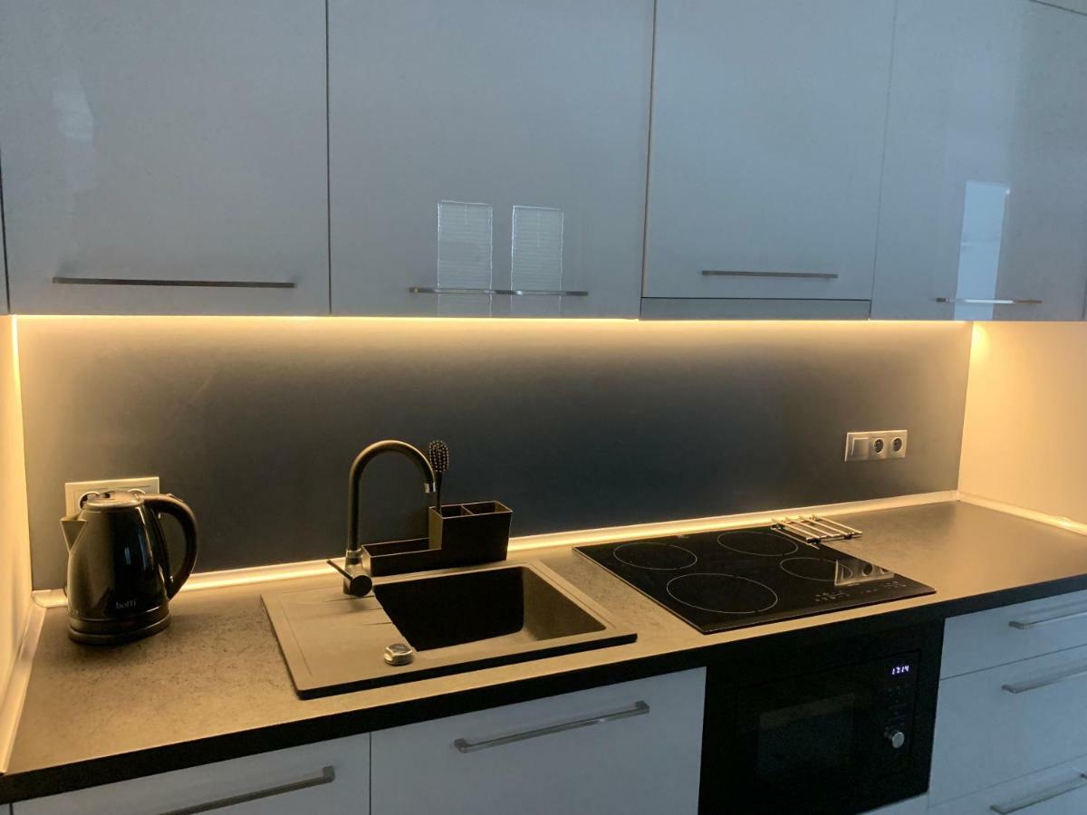 Apartament 102 G&W Apartment Вроцлав Екстериор снимка