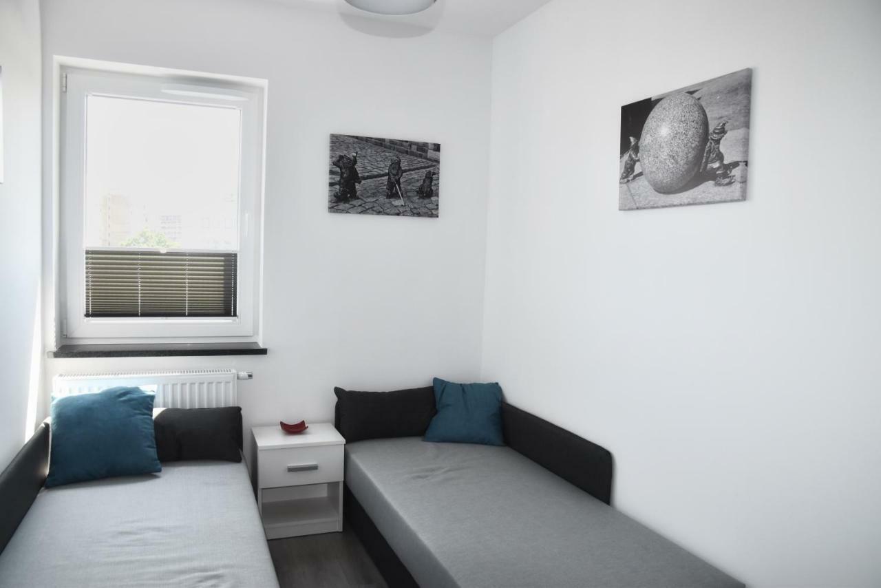 Apartament 102 G&W Apartment Вроцлав Екстериор снимка