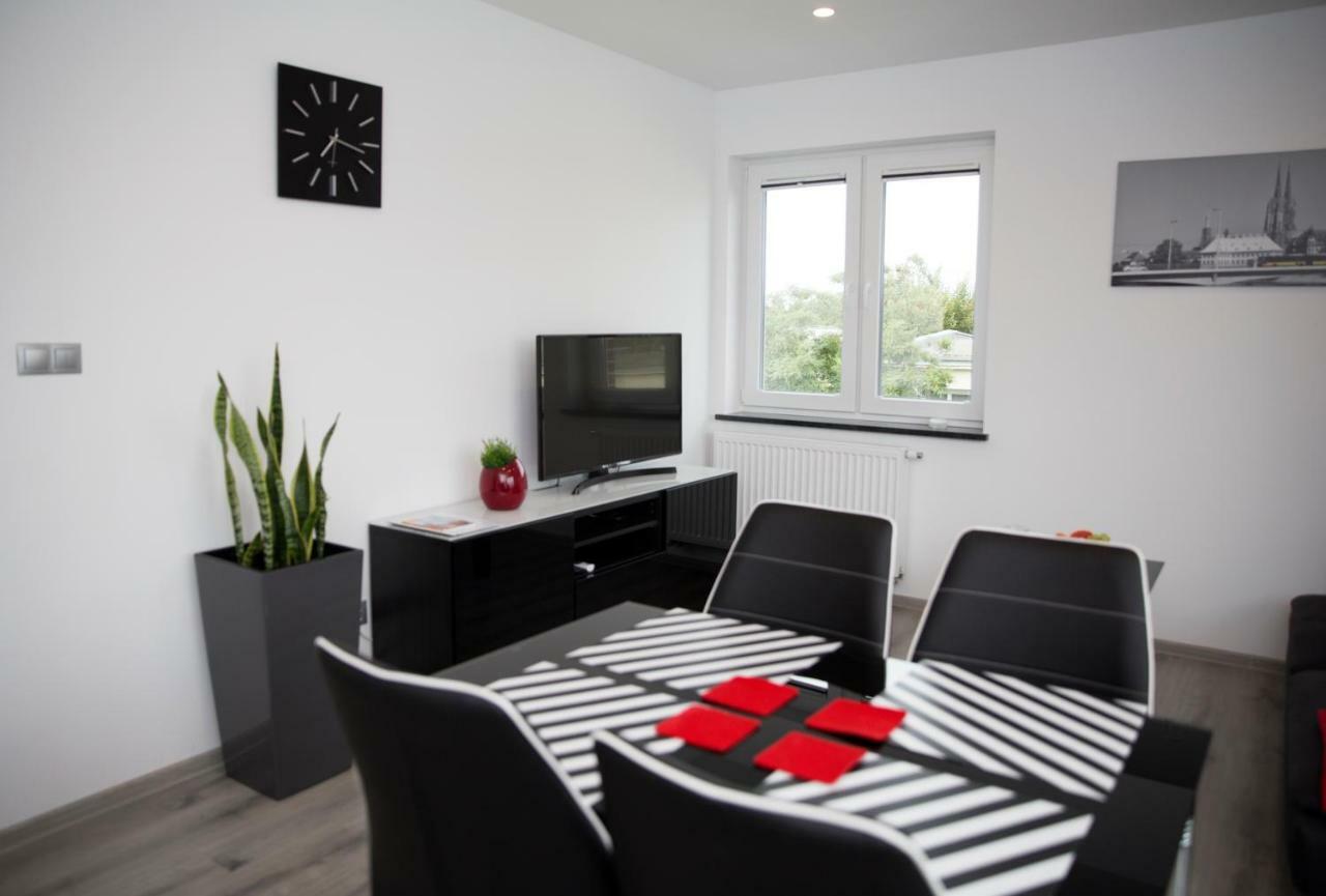 Apartament 102 G&W Apartment Вроцлав Екстериор снимка