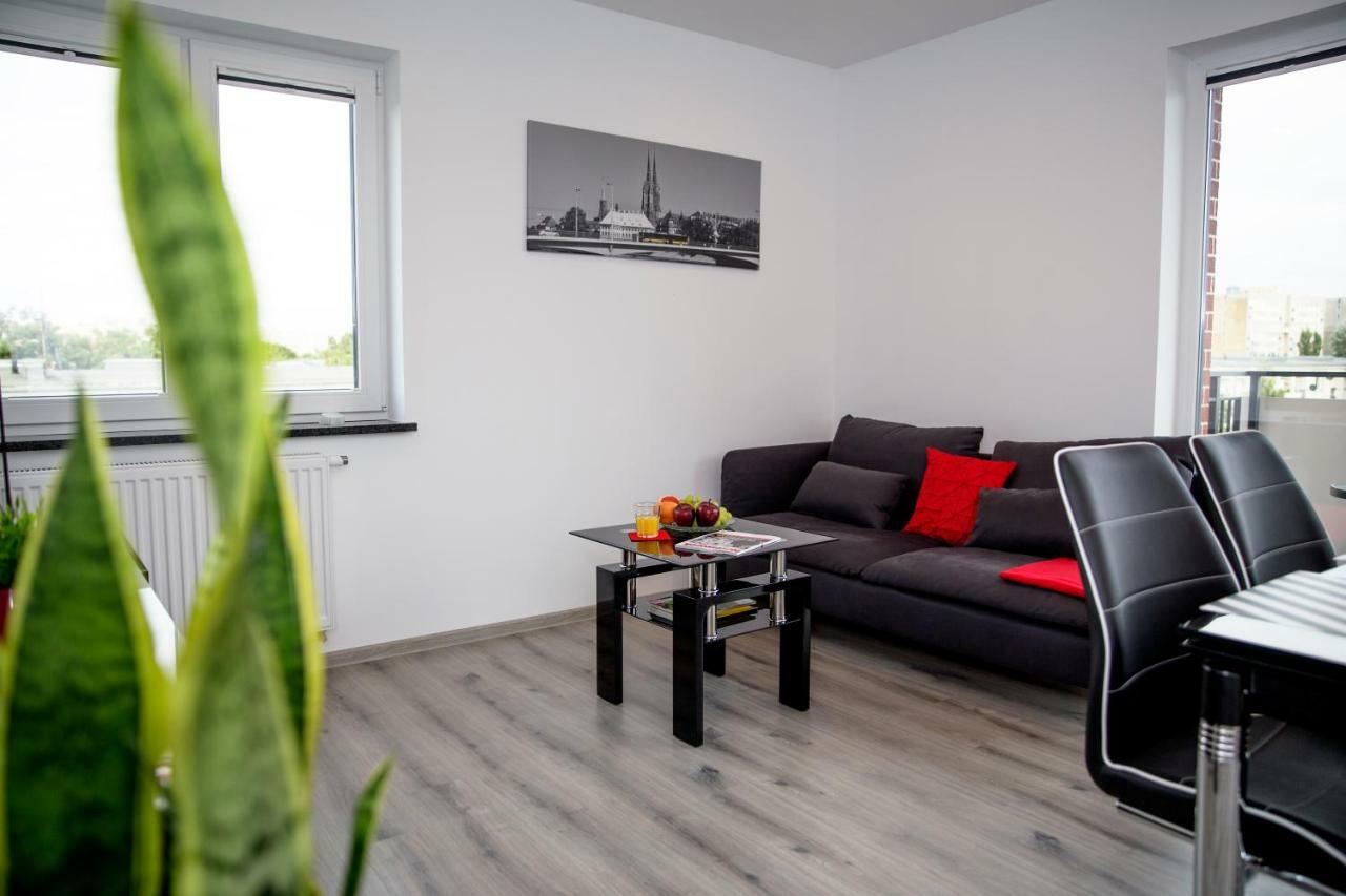 Apartament 102 G&W Apartment Вроцлав Екстериор снимка