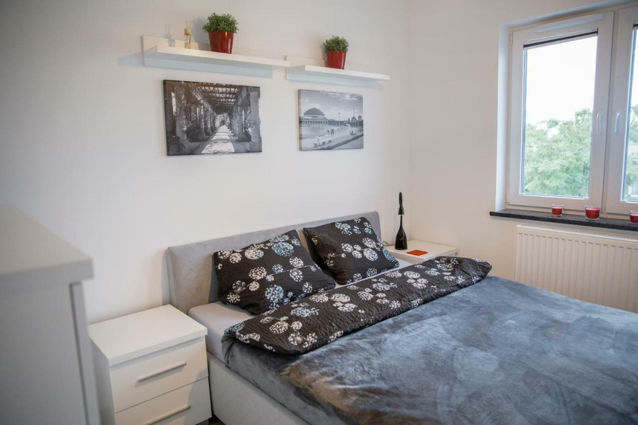 Apartament 102 G&W Apartment Вроцлав Екстериор снимка