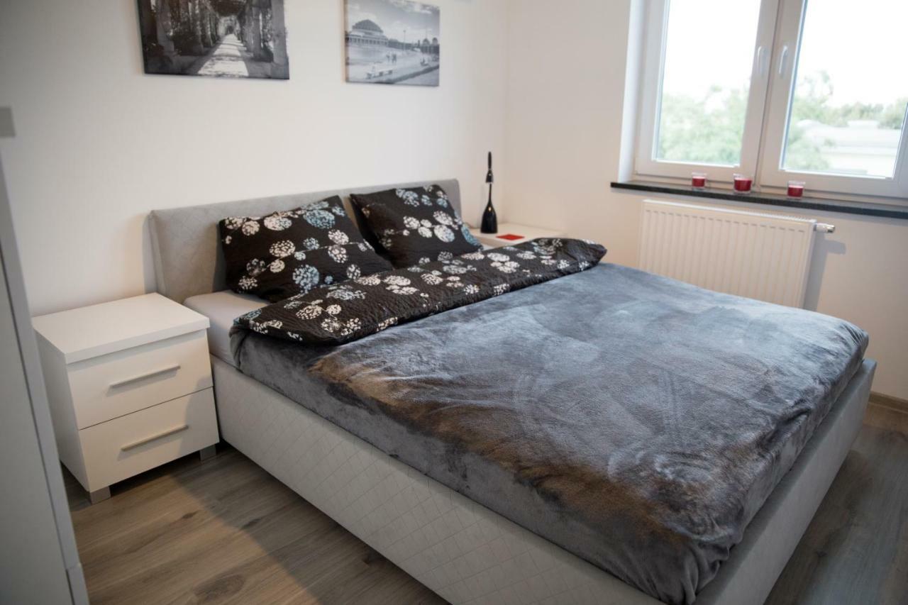 Apartament 102 G&W Apartment Вроцлав Екстериор снимка